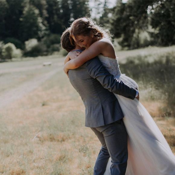 Meet your Posher, Olivia - Picture 1 of 1